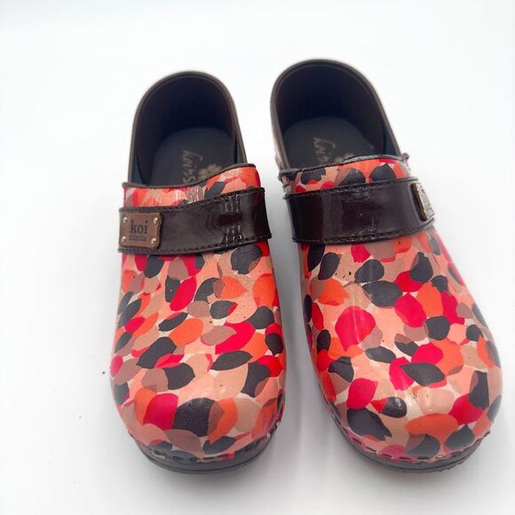 Koi by Sanita Lindsey Leanna. Padded Instep, Slip on for comfort Size 39. - Picture 1 of 7